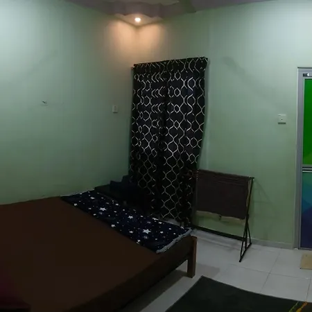 Homestay No. 8 Segamat Exterior photo