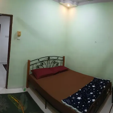 Homestay No. 8 Segamat Exterior photo